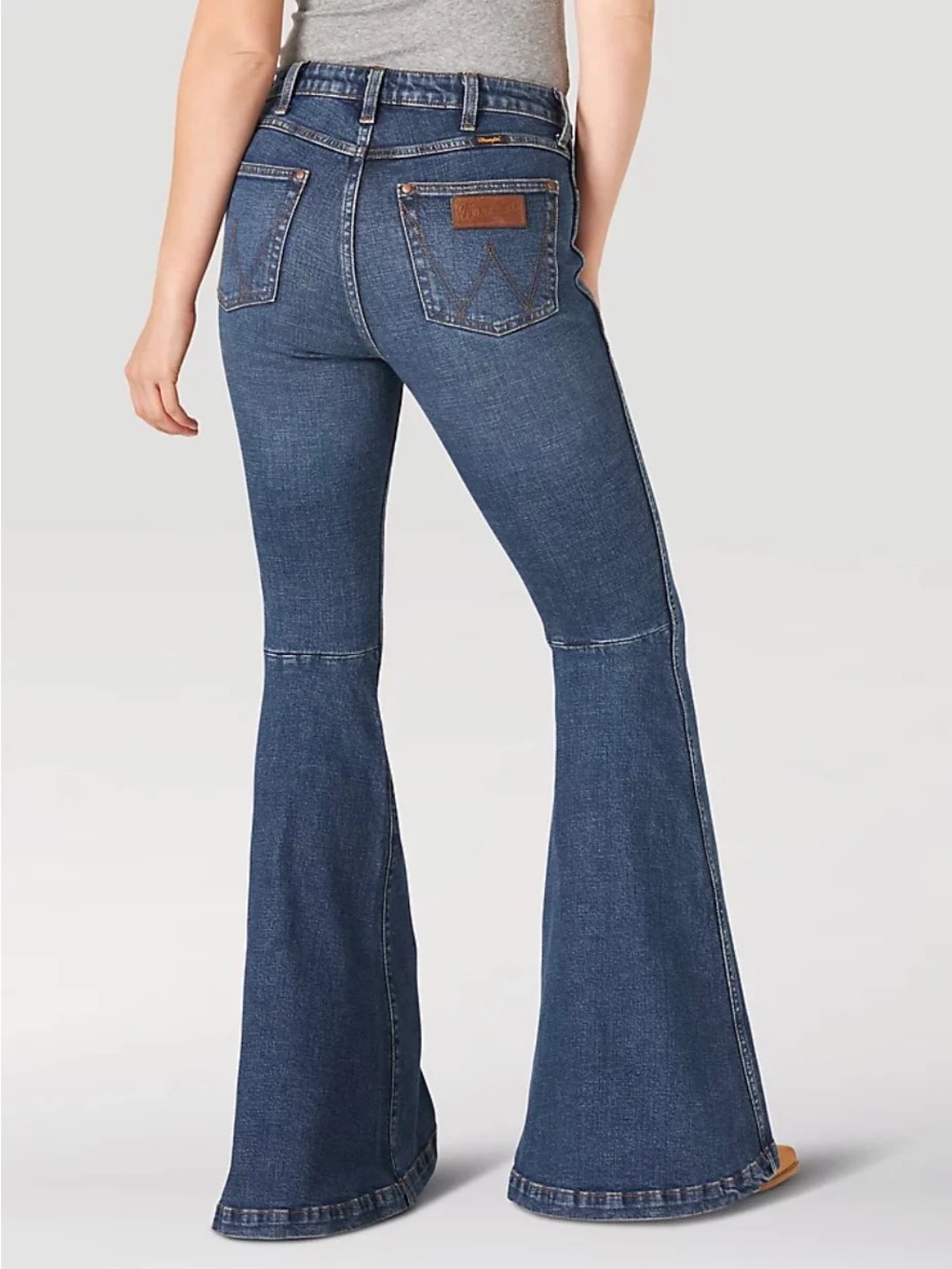 Wrangler Women’s Retro High Rise Trumpet Flare jeans